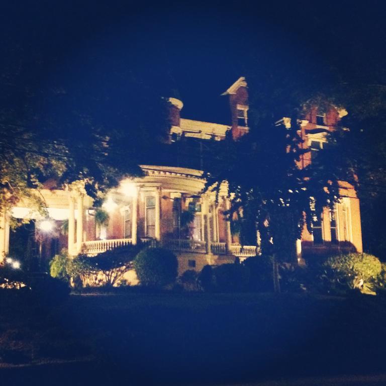 Burke Mansion Bed and Breakfast Macon Eksteriør billede